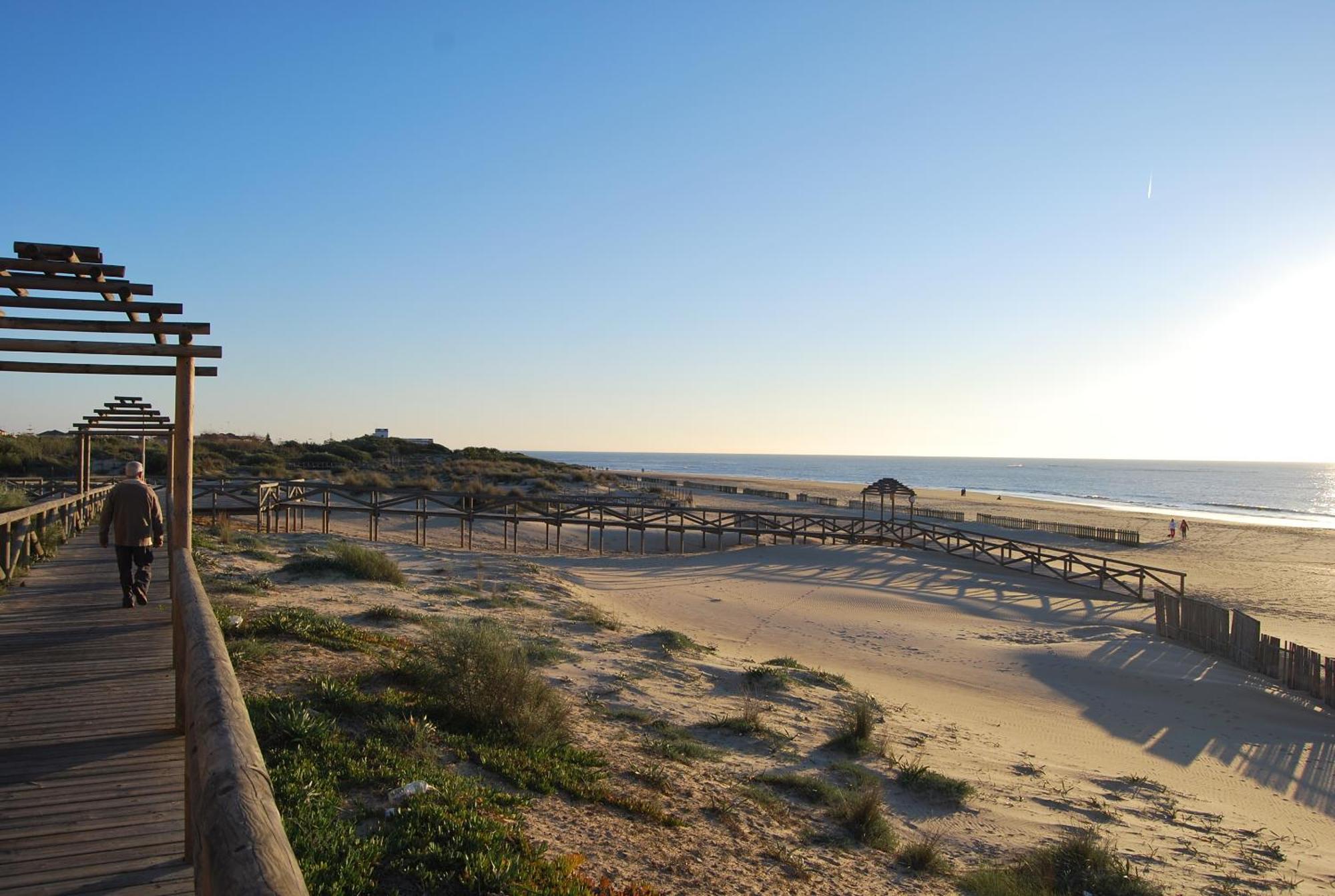 Tranvia Beach House Chipiona Bagian luar foto