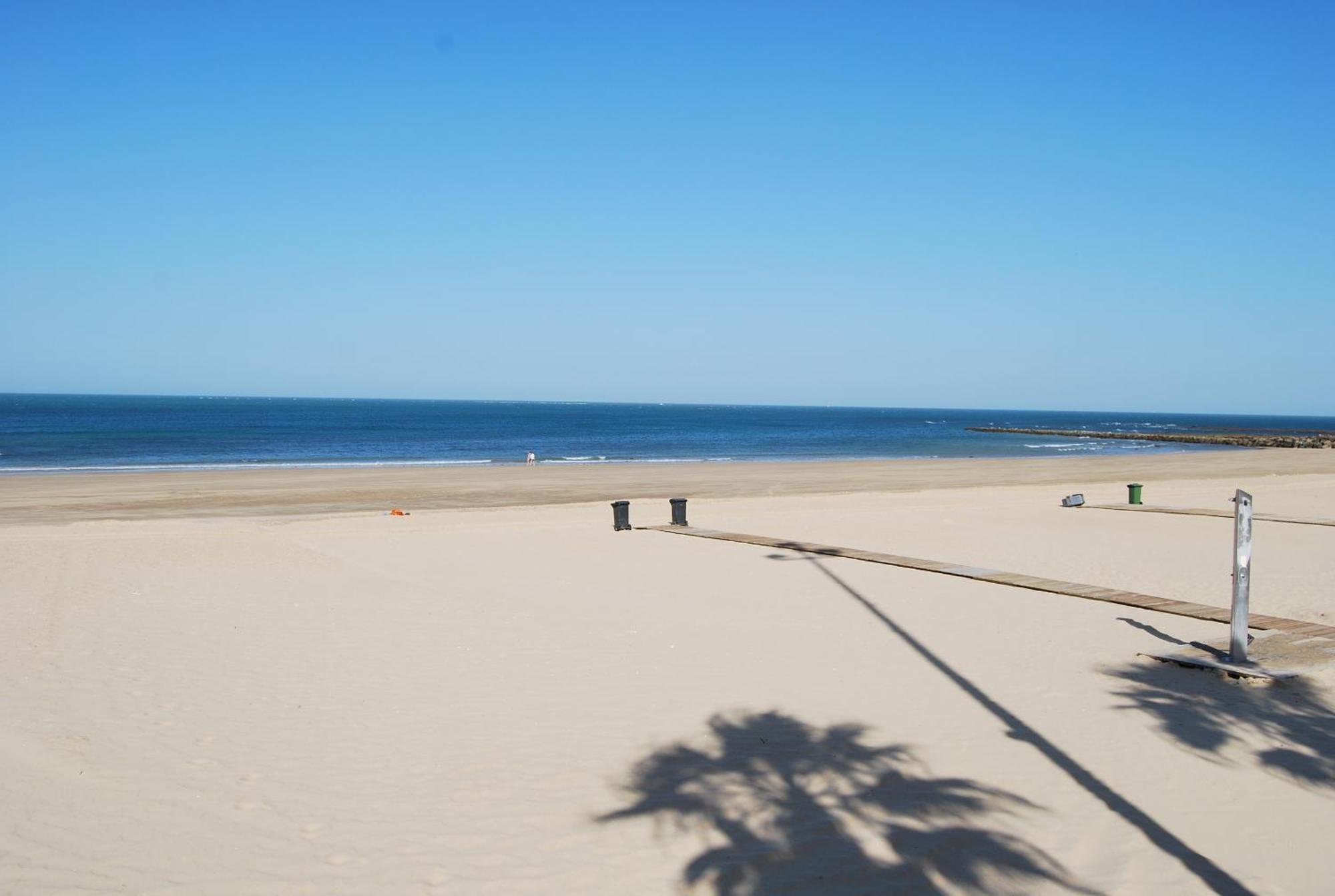 Tranvia Beach House Chipiona Bagian luar foto